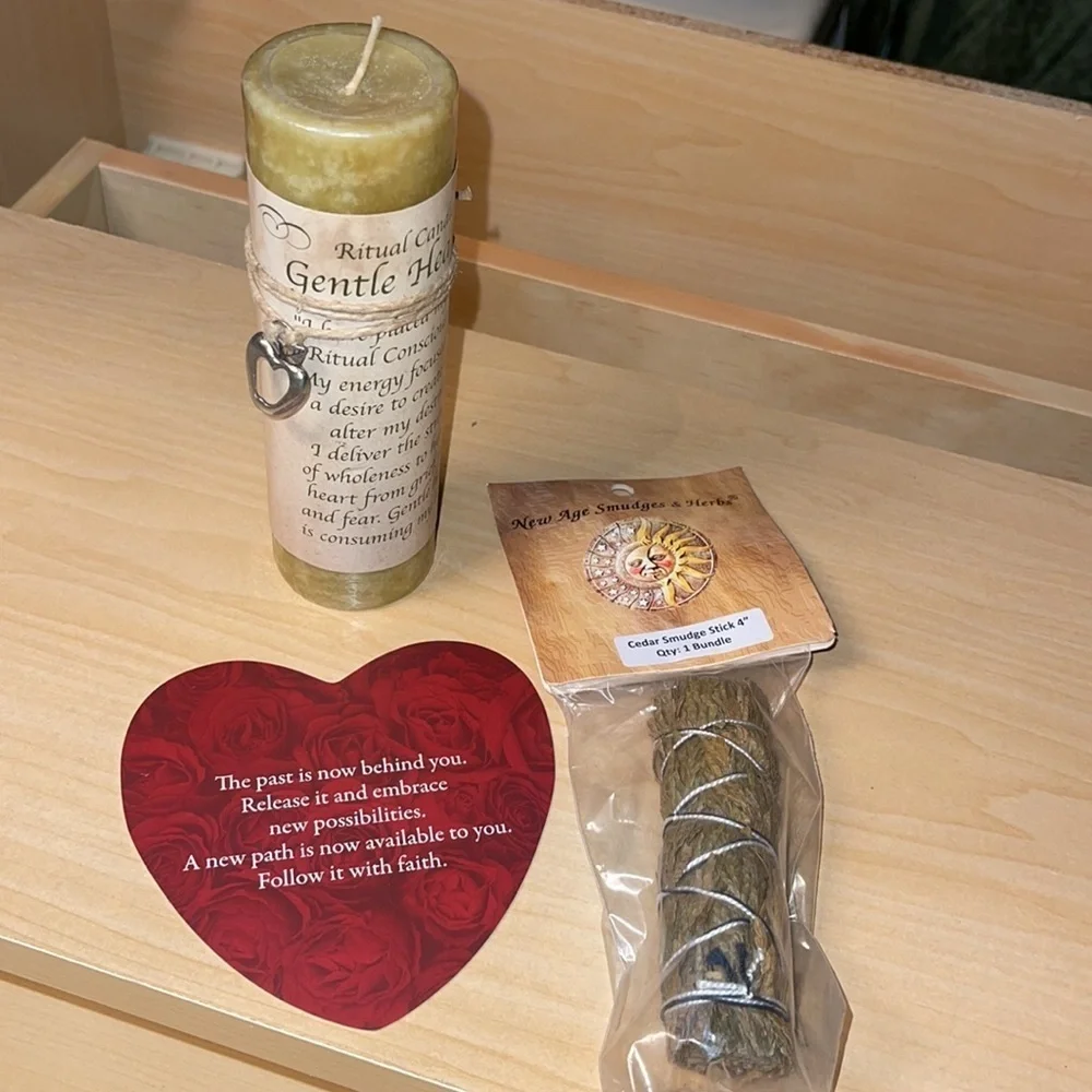Beautiful & calming Gentle Healing Pilar Candle & Smudge stick Set w/Affirmation